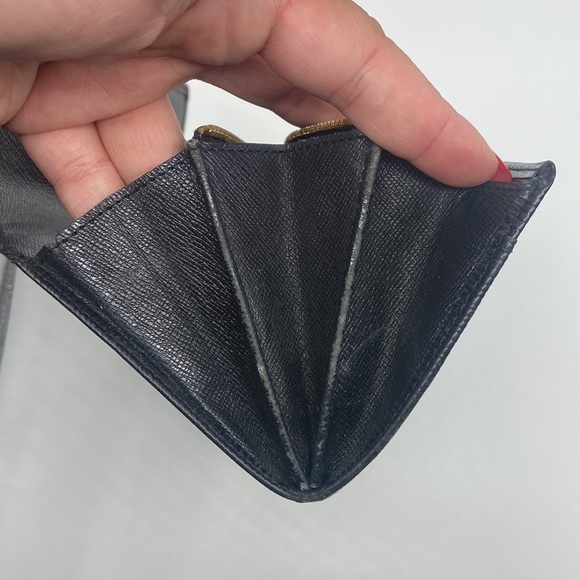 Louis Vuitton EPI Leather Long Wallet - Picture 11 of 15